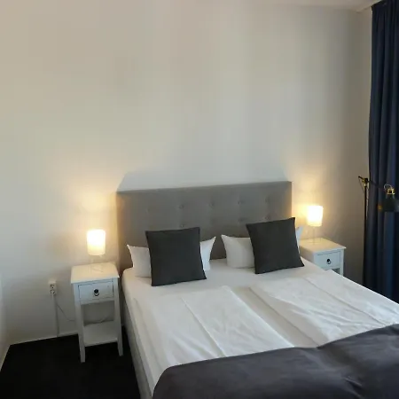 Lindenufer Otel