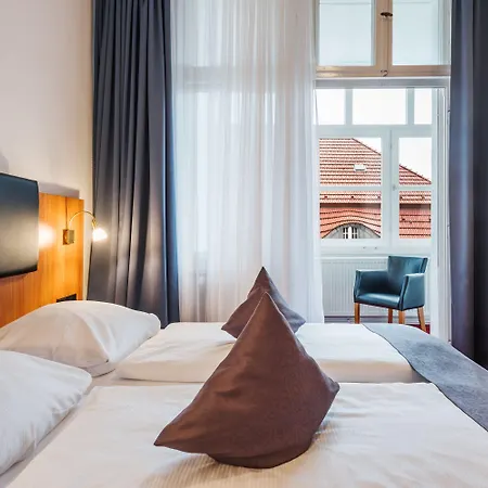 Lindenufer Отель